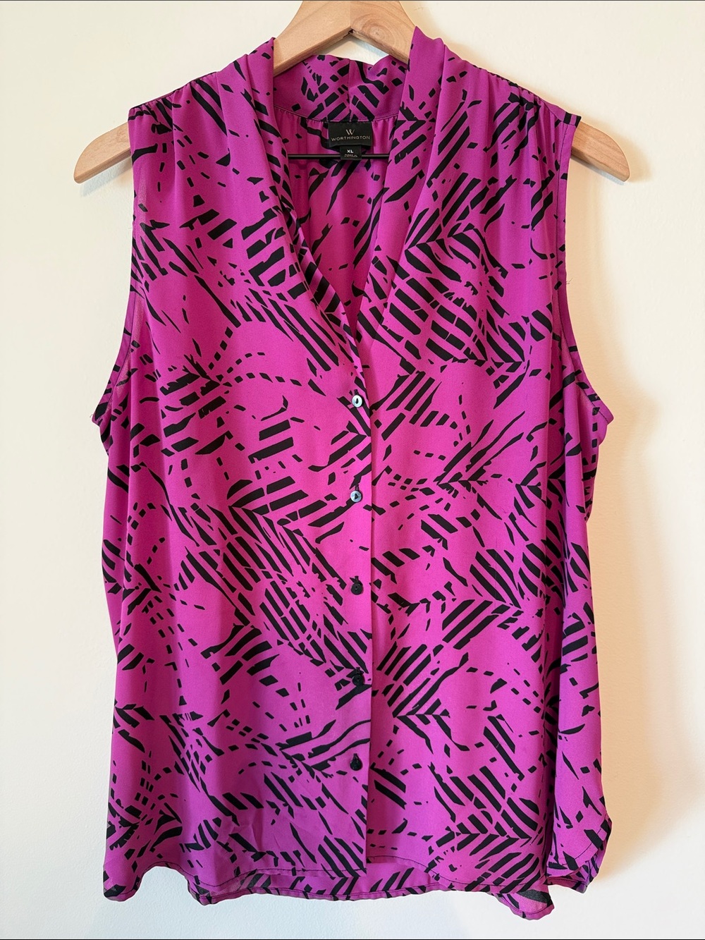 Worthington Fuchsia Sleeveless Button-Front Blouse with Black Abstract Print